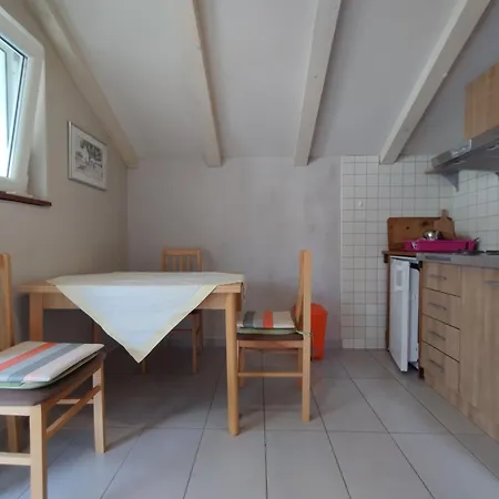 Apartamento Gemuetliche Dobrisa 2 *