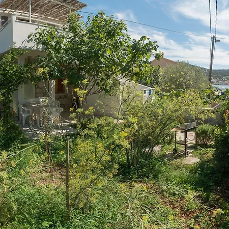 Apartment Gemuetliche Dobrisa 2 Vinisce